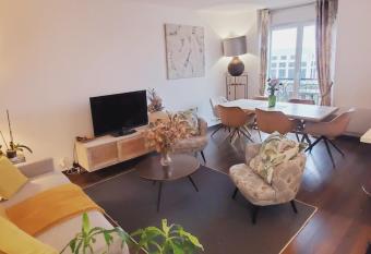 Luxury classique vintage Disneyland has Balcony rooms