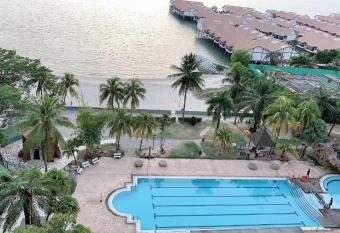 GLORY BEACH 3BR Apartments with SEA VIEW allows 18 year olds to book a room