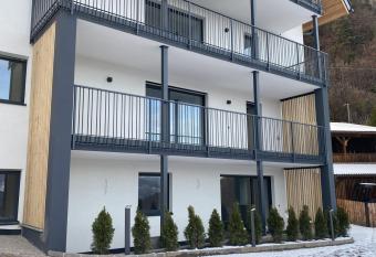 Alpenglow 5 has Balcony rooms