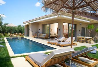 Elaia Grove allows 18 year olds to book a room