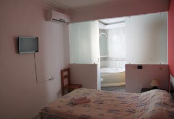 Hostal Ana - Adults Only allows 18 year olds to book a room