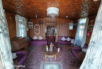 Heritage Shamus Maqbool House boat allows 18 year olds to book a room
