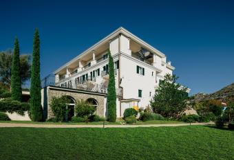 Veladrion Resort has Balcony rooms