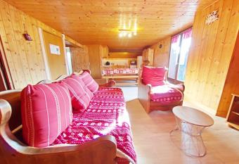 Le Repaire de L Aigle, proche Gerardmer has Balcony rooms