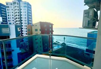 1.1.2. Departamento vista frente al mar + Piscina allows 18 year olds to book a room