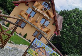 Vis   mplinit has Balcony rooms