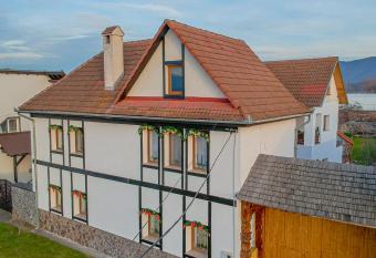 RunCan-Rai has Balcony rooms