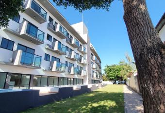 Flat mobiliado    15 m da praia has Balcony rooms