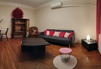 appartement plain pied toulouse minimes allows 18 year olds to book a room