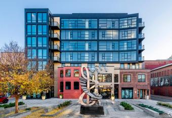 Pure Voyage Shaw has Balcony rooms