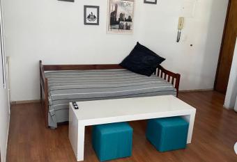 Apartamento a pasos del mar de Playa Brava allows 18 year olds to book a room