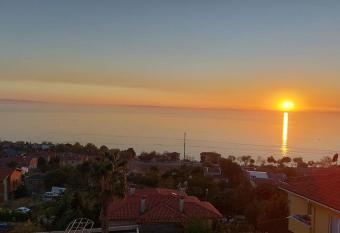Villa istanbul has Balcony rooms