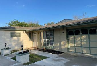 LARGE PIECE OF HEAVEN Back house has Balcony rooms