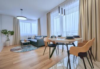 The Gatsby Apartment has Balcony rooms