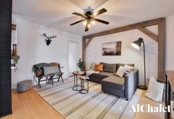 Le Superbe - Downtown condo - parking has Balcony rooms