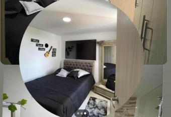 Se arrienda Habitacion con ba  o privado en apartamento compartido allows 18 year olds to book a room