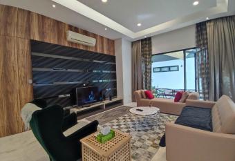 Bunga Raya Villa By Malvacae Homestays Shah Alam has Balcony rooms
