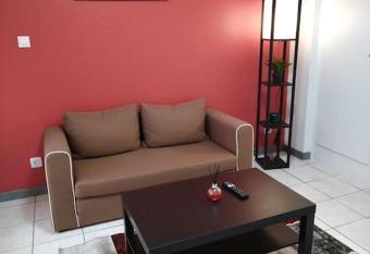 Superbe studio avec parking priv   has Balcony rooms