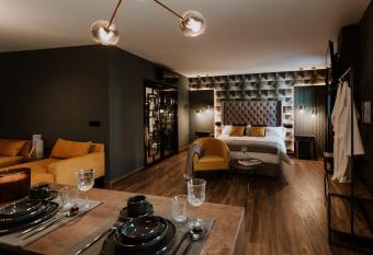 Apartamentos Boutique Heritage has Balcony rooms