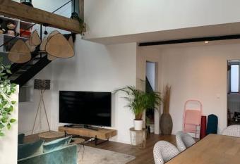 Oscar Roi allows 18 year olds to book a room