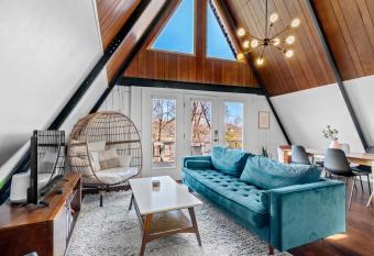 The Lost Haus has Balcony rooms