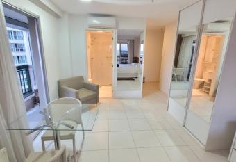 Vision Executive Premium Esplanada XIV allows 18 year olds to book a room