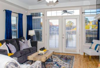 Grand Getaway has Balcony rooms