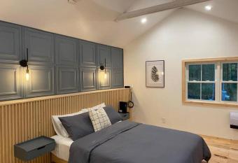 Andes secluded Cottage has Balcony rooms