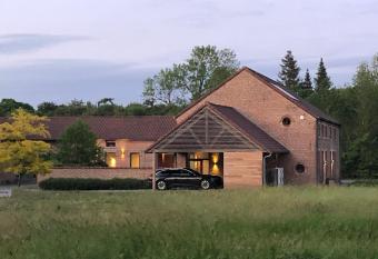 Domaine du Bois d Hez allows 18 year olds to book a room