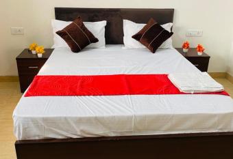 The Breeze Glenn has Balcony rooms