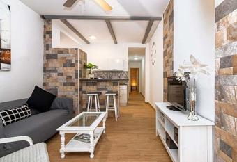 Casa Jimena has Balcony rooms