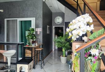 Merit courtyard Suvarnaphumi HOUSE has Balcony rooms