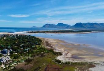 Fisherhaven Guest House allows 18 year olds to book a room