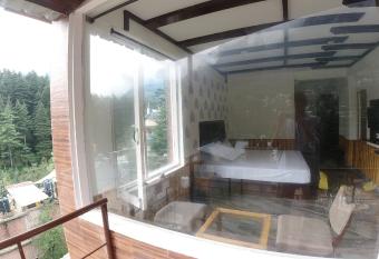Hotel Old Manali Heated Luxury Rooms has Balcony rooms