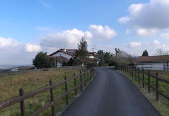 Maison Barbarenekoborda has Balcony rooms