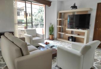 Hermoso Apartamento Envigado a 27 min del poblado Medellin has Balcony rooms