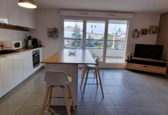 Le Cocon allows 18 year olds to book a room