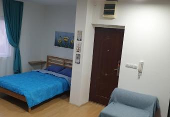 City center apartment 3 allows 18 year olds to book a room