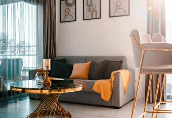 Luxury Family Apartment with Private Parking and Forest View has rooms with a private hot tub