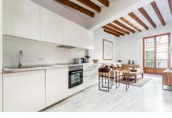 Modern Studio Apartment allows 18 year olds to book a room