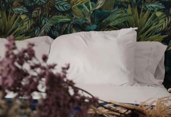 Apartamentos Abad  a. allows 18 year olds to book a room