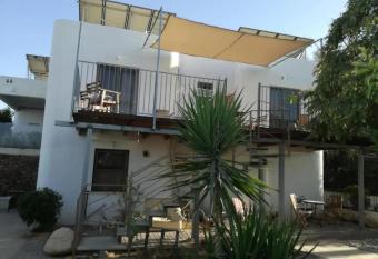 Desert Sunrise Arad has Balcony rooms