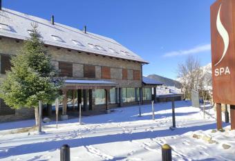 Aparthotel Siente Bo   & SPA allows 18 year olds to book a room