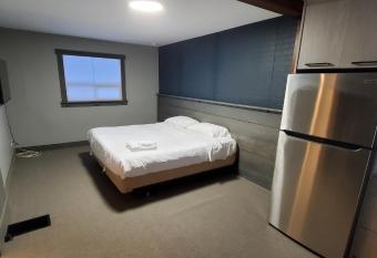 Moira Lake Motel has Balcony rooms