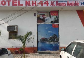 OYO Hotel NH 44 allows 18 year olds to book a room