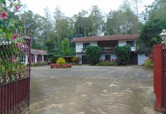 Shree Raksha Homestay has Smoking rooms