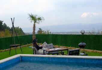 HAYAT TRIO GARDEN allows 18 year olds to book a room