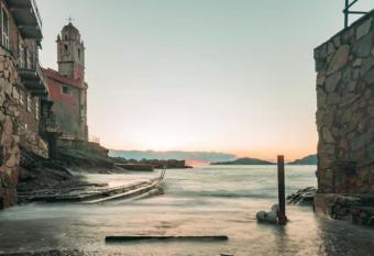 Lo Scirocco - C  Mare Apartments allows 18 year olds to book a room