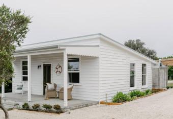 Port Cottage on the Great Ocean Road allows 18 year olds to book a room