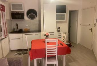 Cisanello appartamento Francesca allows 18 year olds to book a room